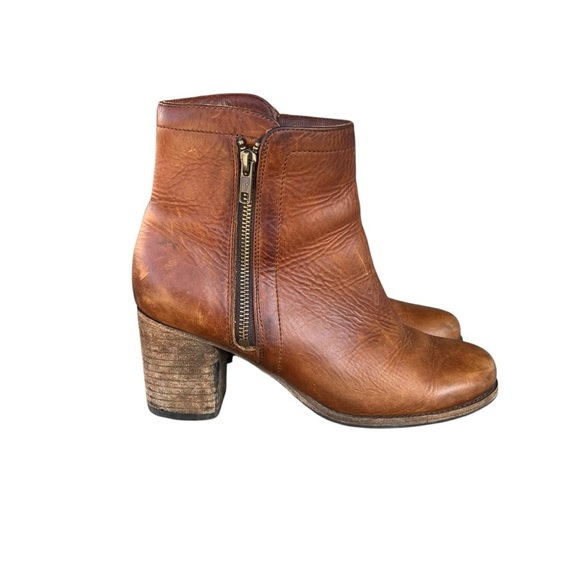 Frye Addie Double Zip Moto Ankle Boot Cognac Distressed Leather Size 9 NICE! - Picture 3 of 16